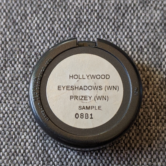 MAC Eyeshadow Prizey Discontinued - Picture 3 of 5